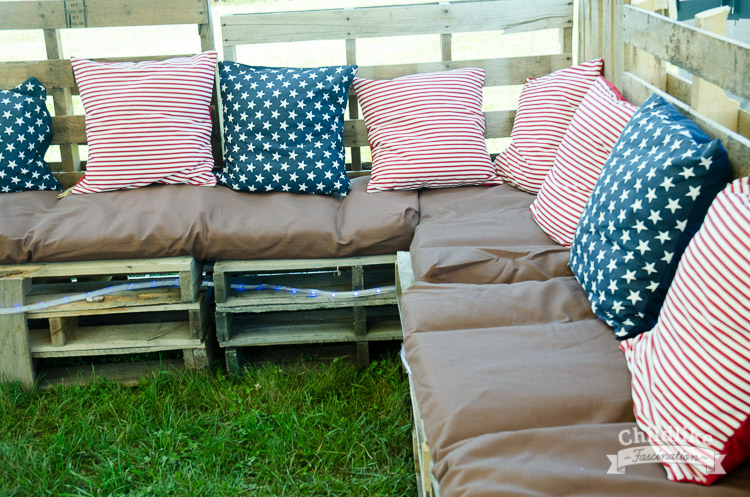 Patriotic Pallet Bench